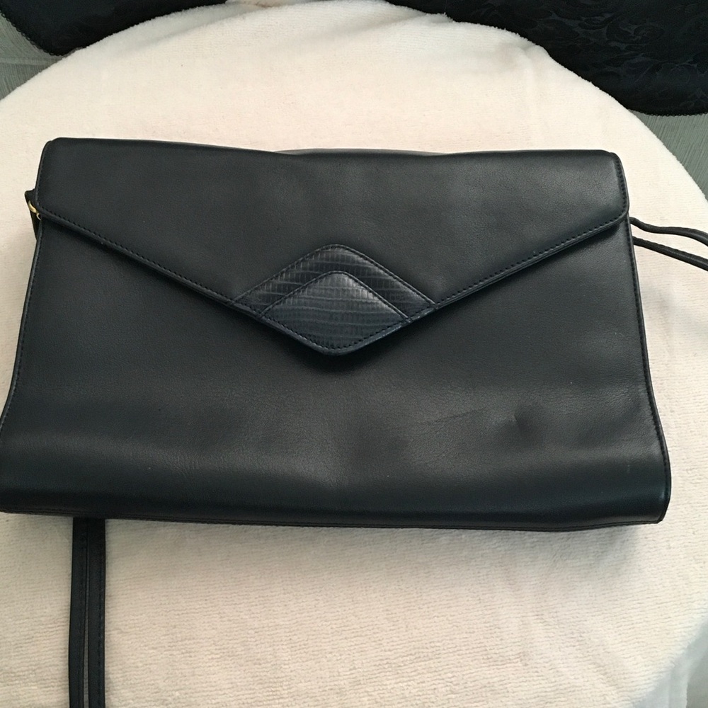 Classic Black Envelope Crossbody Bag